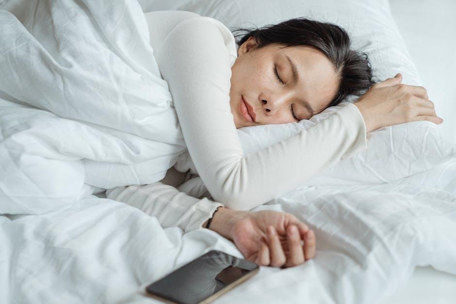 Practical Strategies to Minimize Smartphone Impact for Better Sleep Quality