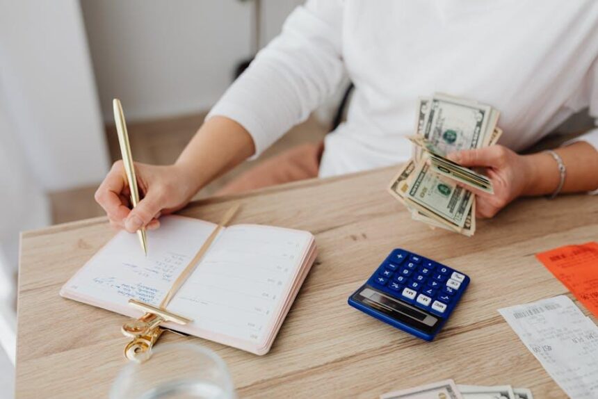 Master Your Finances with This Effective Monthly Budget Guide