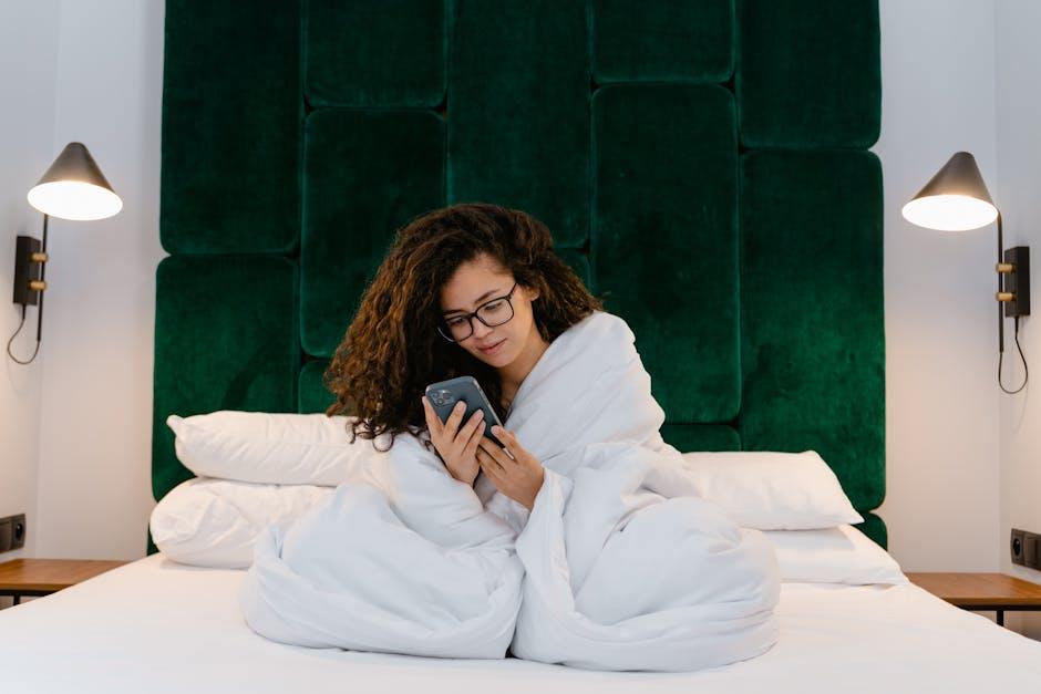 The Role of Evening Smartphone Use in Sleep Latency and Restfulness