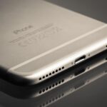 How phone design influences user behavior